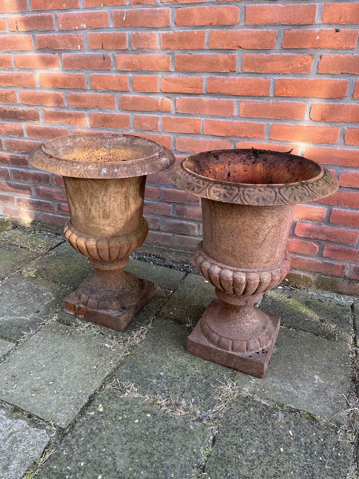 Gietijzeren tuinvazen