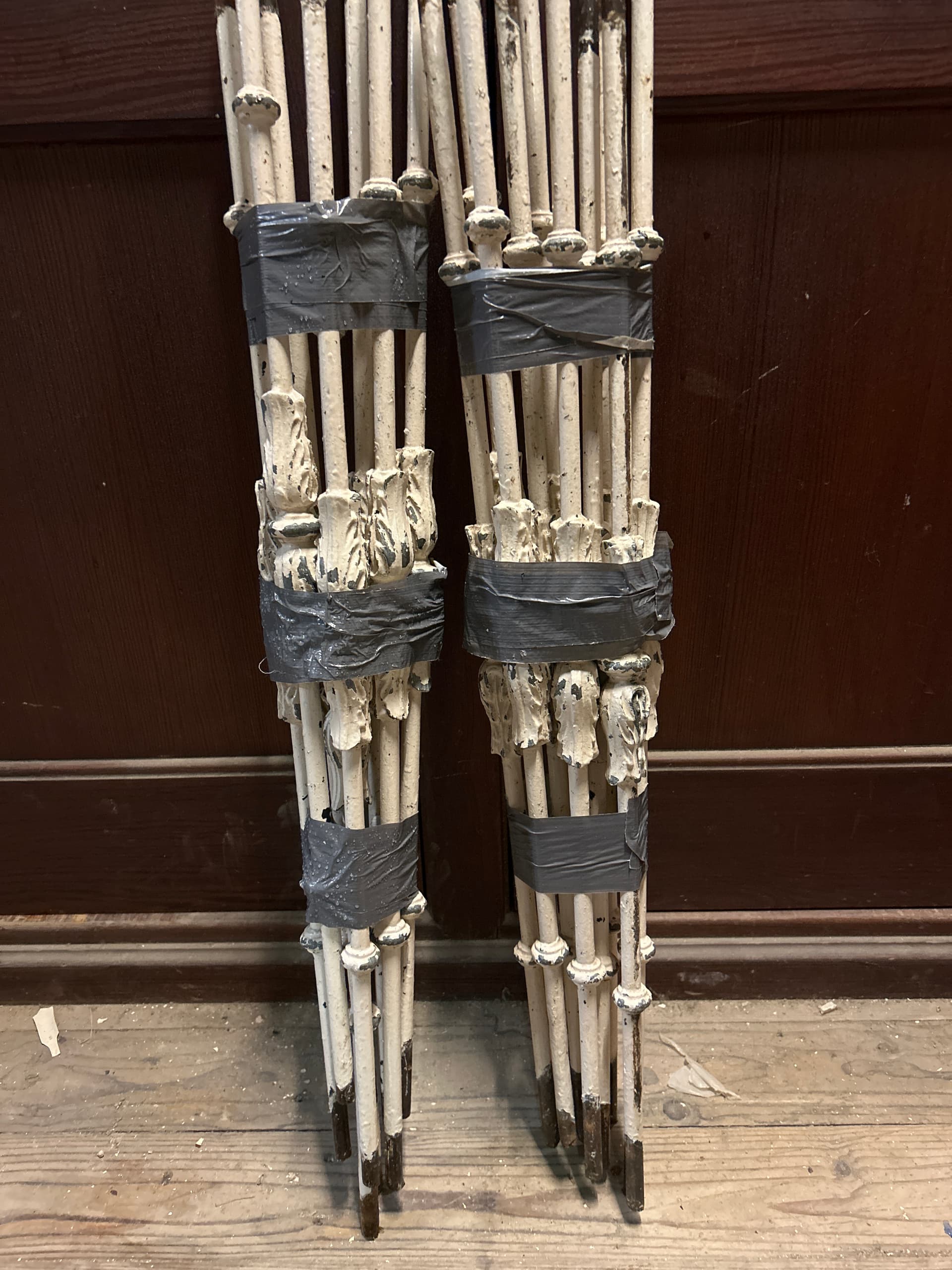 18 antieke trapspijlen