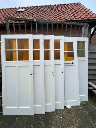 Partij Bruynzeel paneeldeuren met 4 ruitjes en 2 panelen