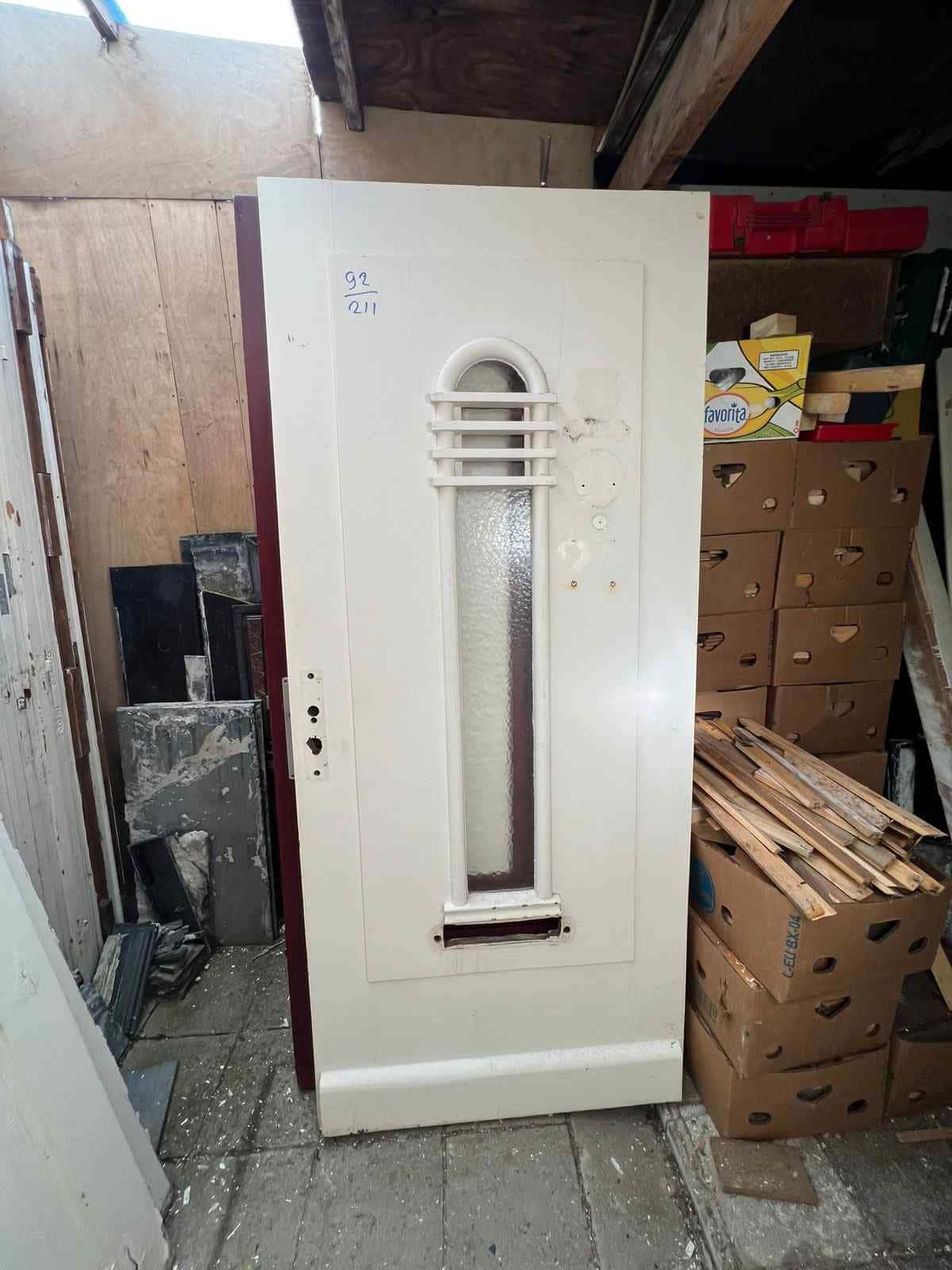 Hardhouten voordeur van 92cm bij 211cm