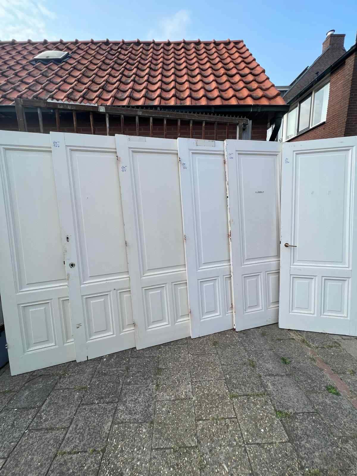 Set van 6 oude paneeldeuren