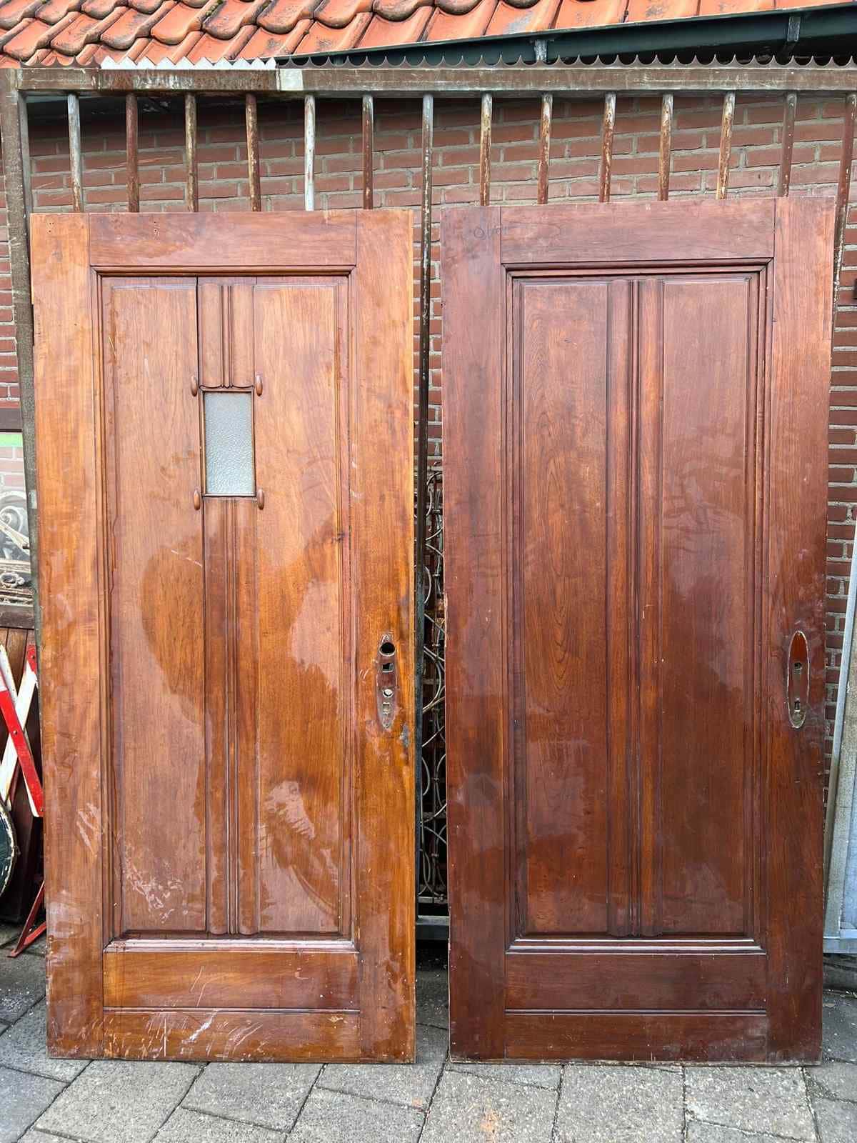 Hardhouten paneeldeuren