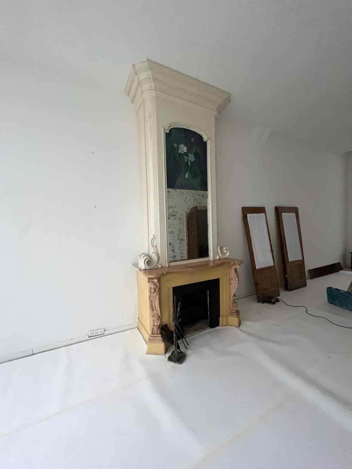 Antieke haardmantel