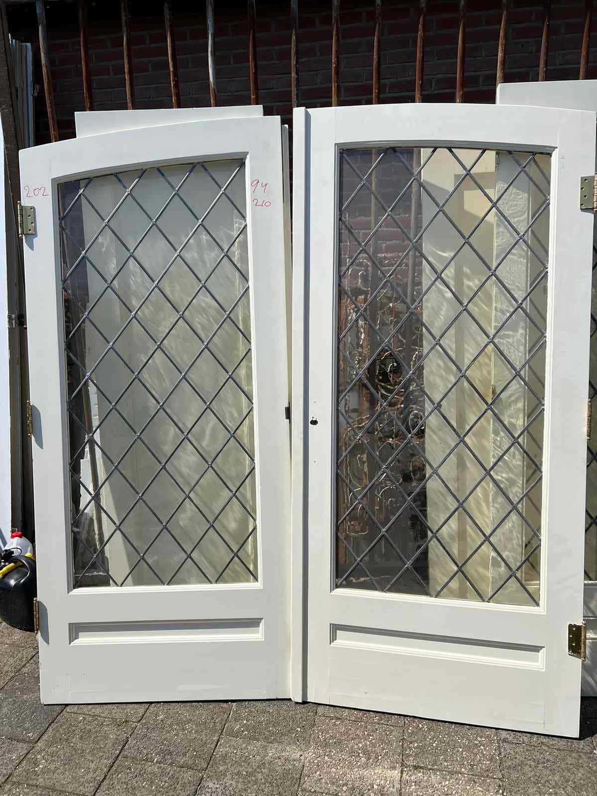 Antieke deuren met glas in lood