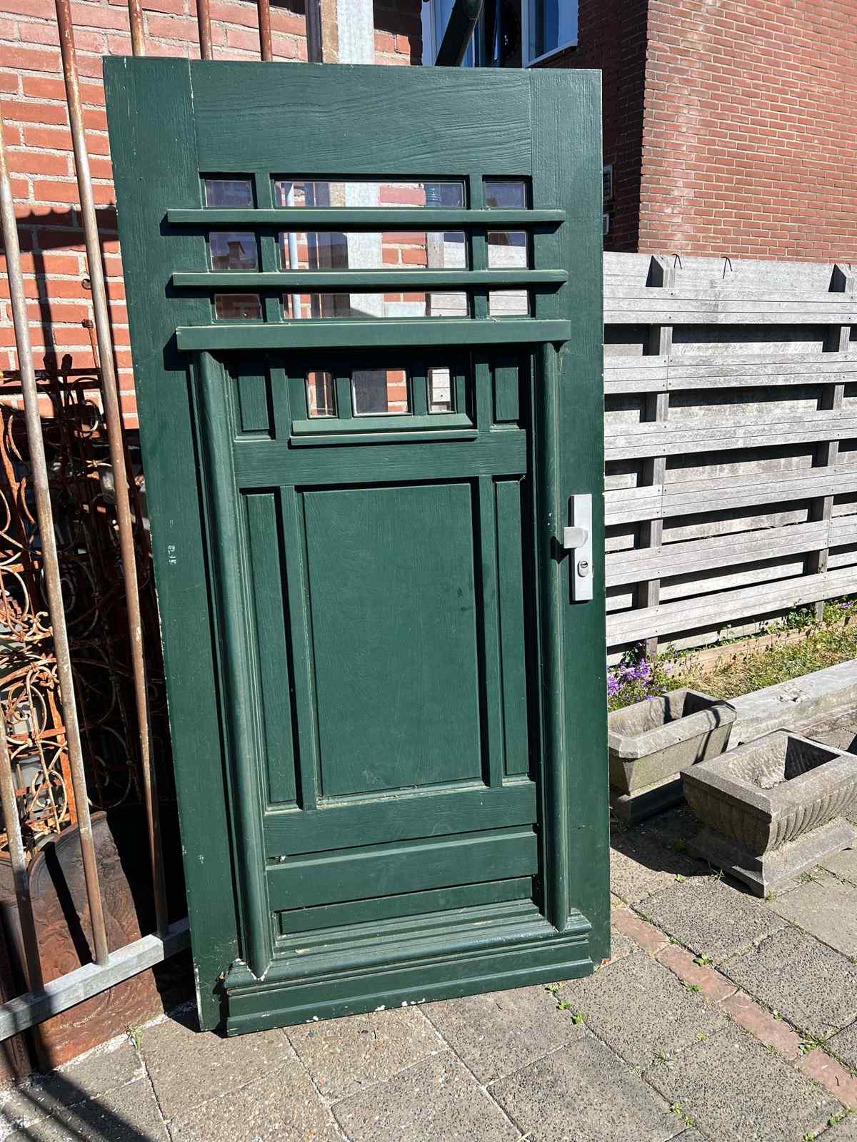 Antieke hardhouten voordeur — Hardhouten voordeur in zeer goede staat