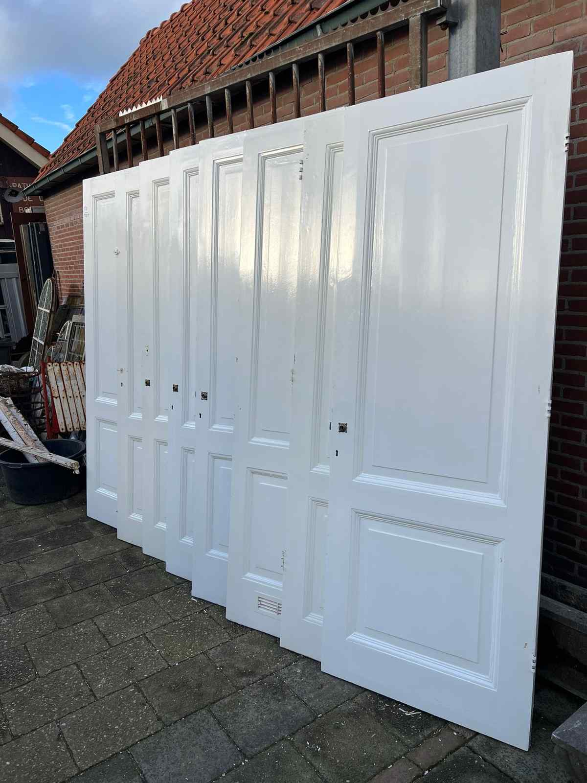 Serie paneeldeuren — Prachtige set paneeldeuren.
