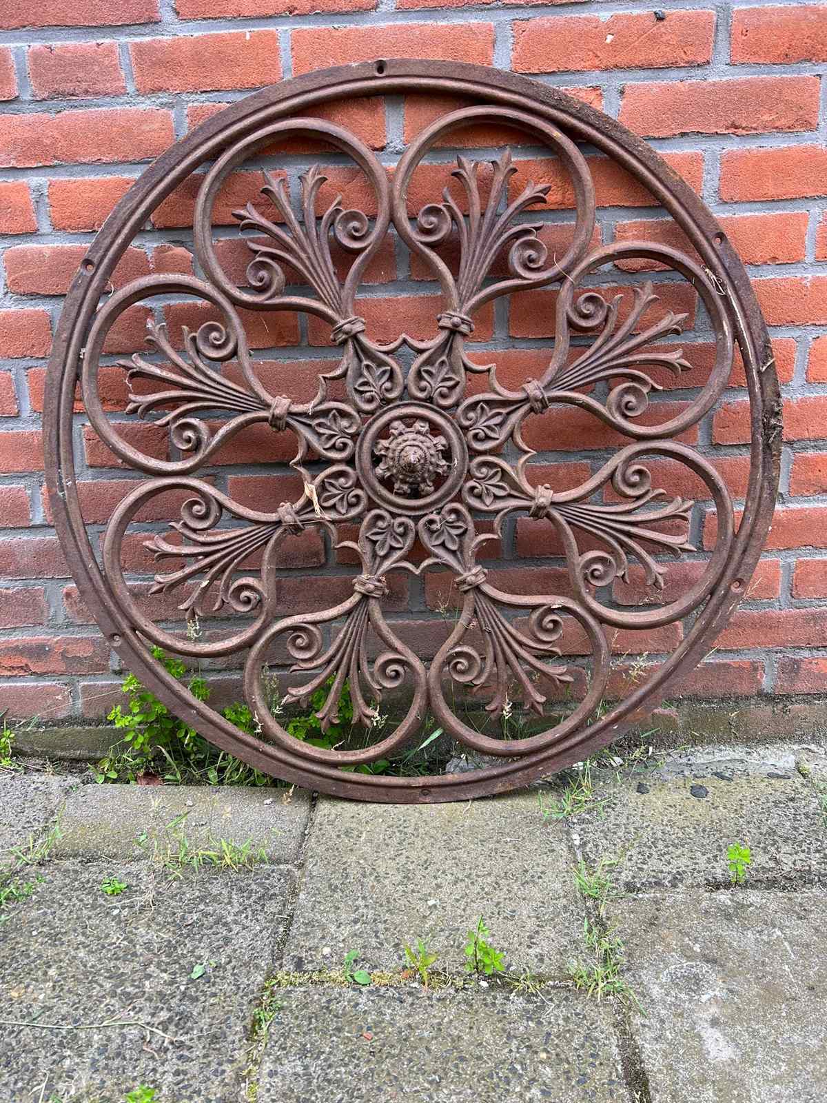 Decoratief gietijzeren luchtrooster — Decoratief gietijzeren luchtroosted