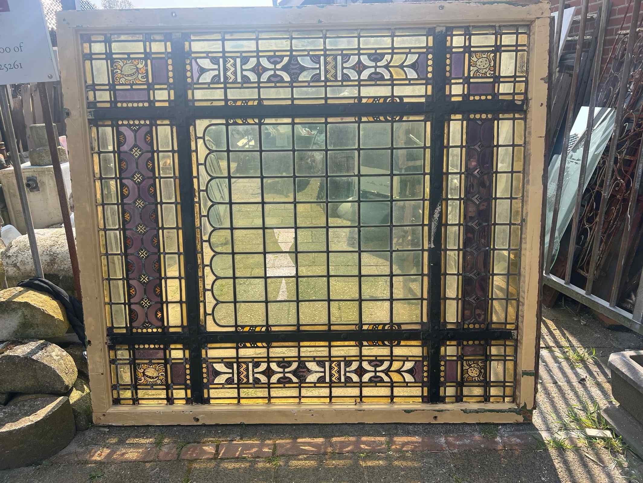 Dakraam glas in lood — Antiek glas in lood dakraam.