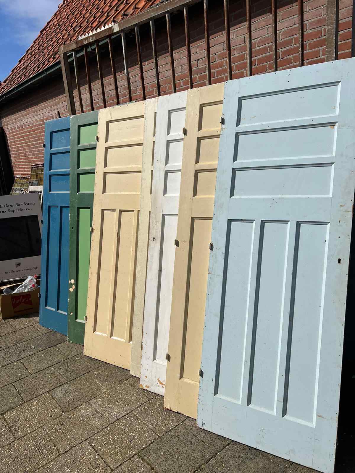 Jaren 30 paneeldeuren met 6 vakken — Jaren 30 paneeldeuren met 6 vakken