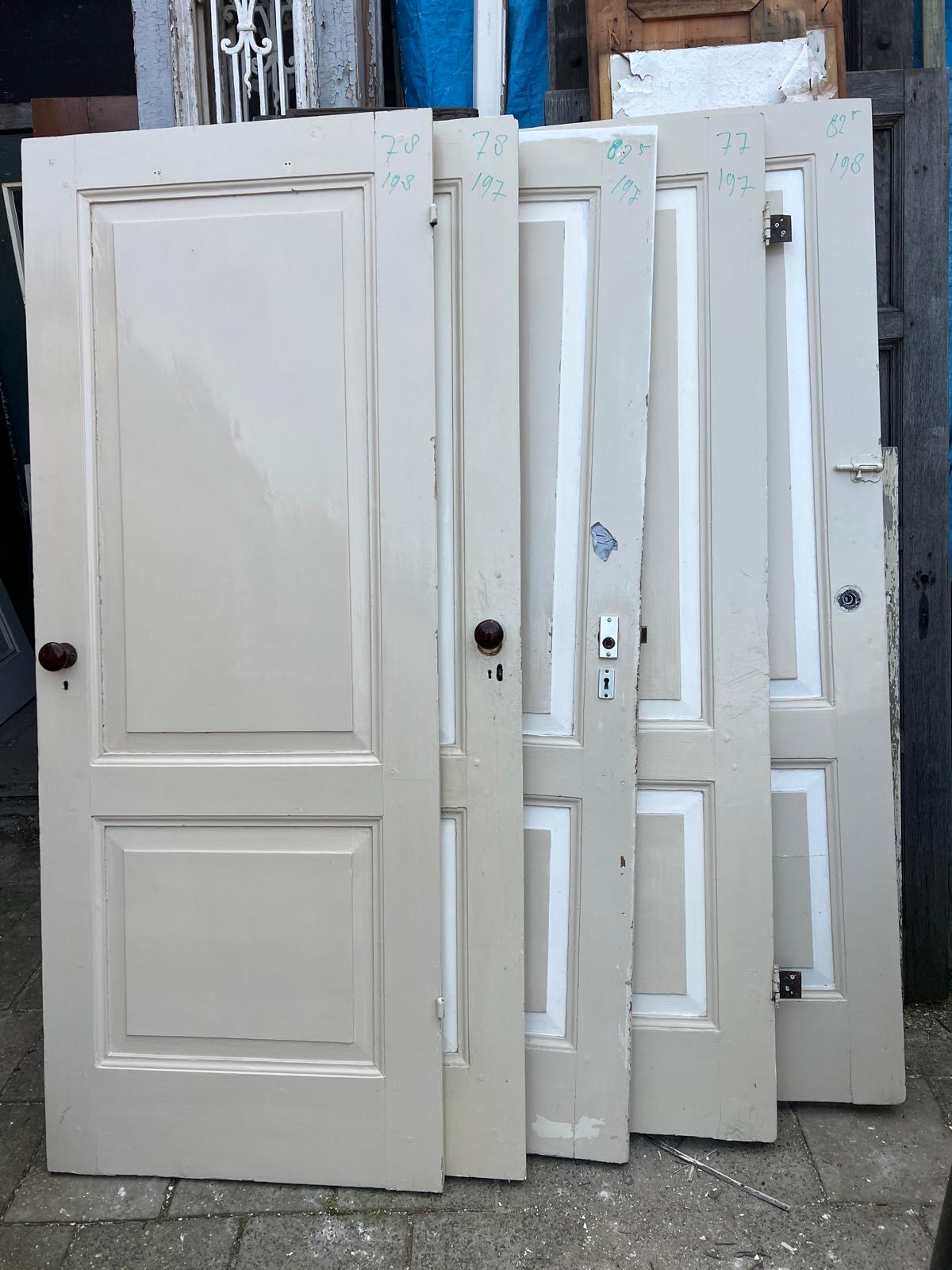 2 vaks paneeldeuren — Set paneeldeuren. Ca 78 / 82.5 x 208